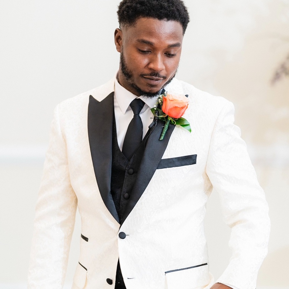 Men's Paisley White and Black Tuxedo Jacket for Wedding